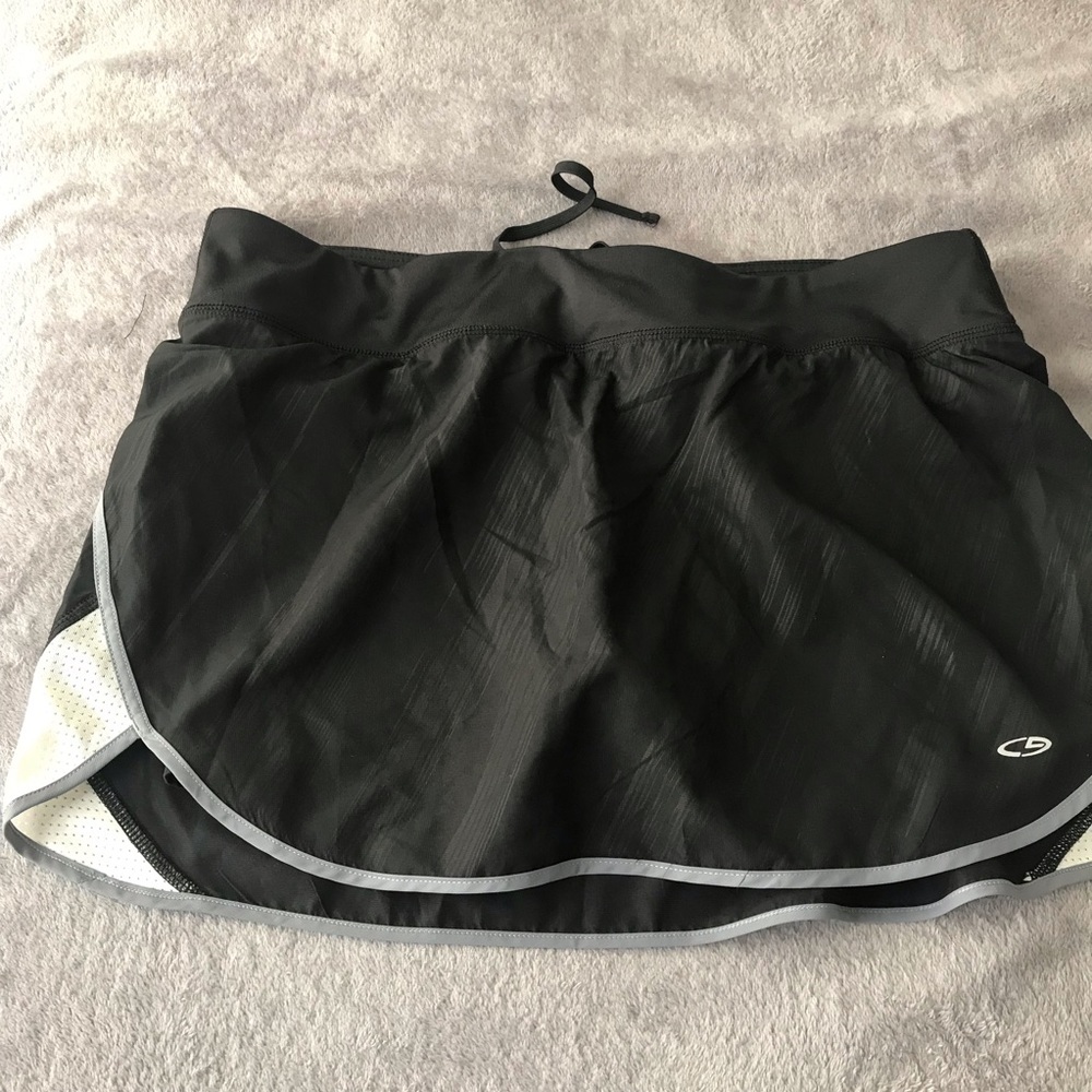 Champion black sport skirt (M)